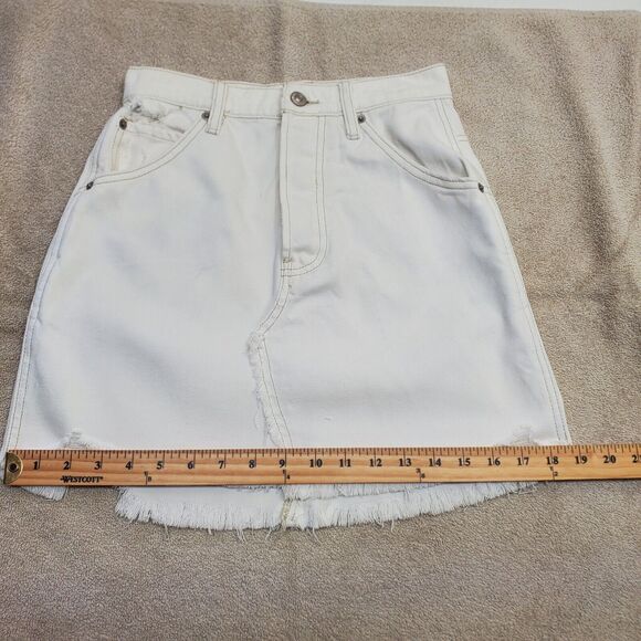 We The Free People Mini Skirt Button Fly Distressed Denim White Women's Sz 24 - Picture 5 of 16